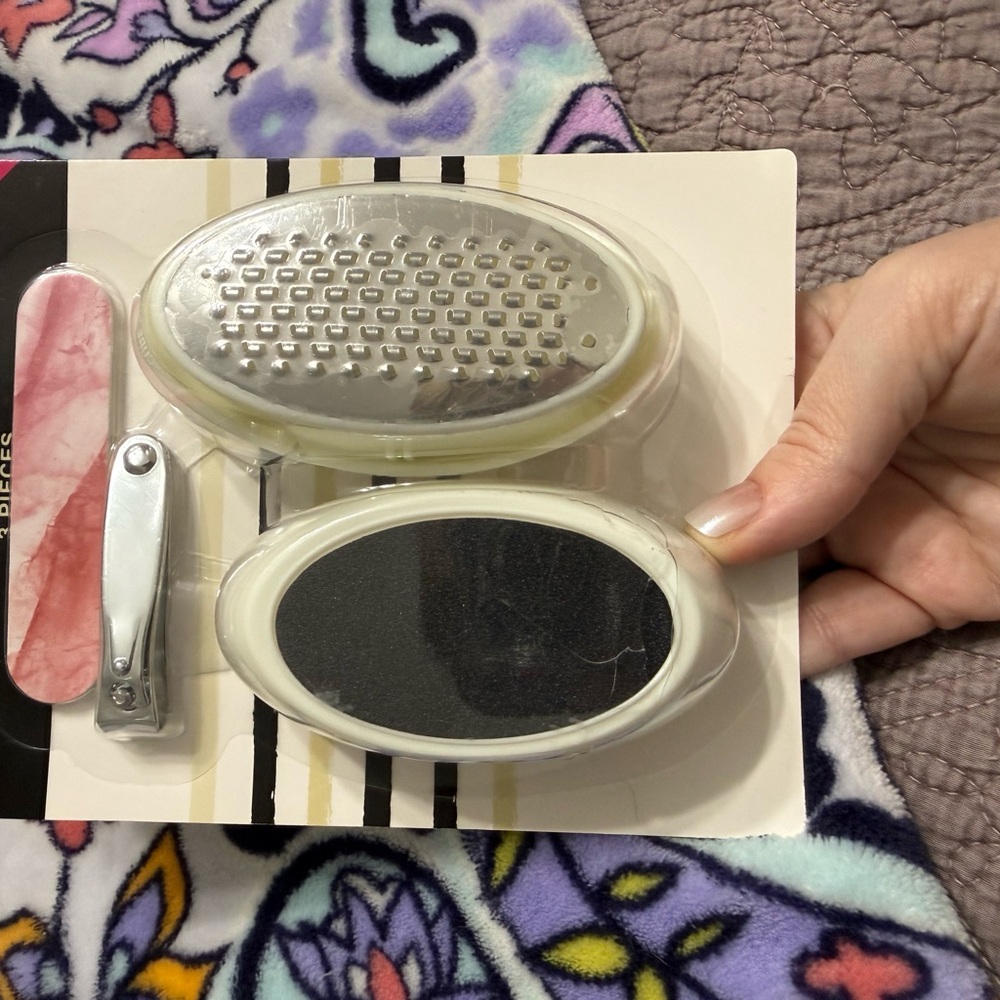 Silver and White Pedicure Set